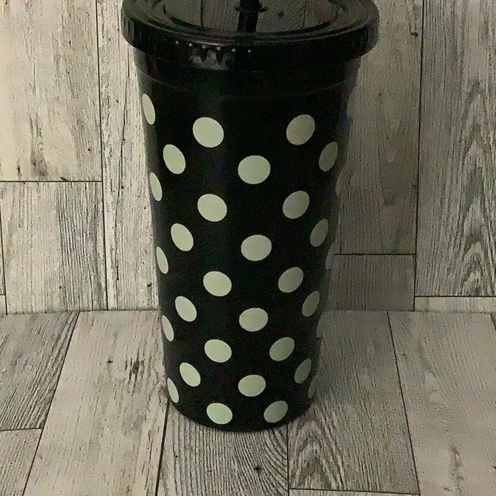 Kate spade black white polka dots 20 oz straw tumbler cup - Picture 3 of 4